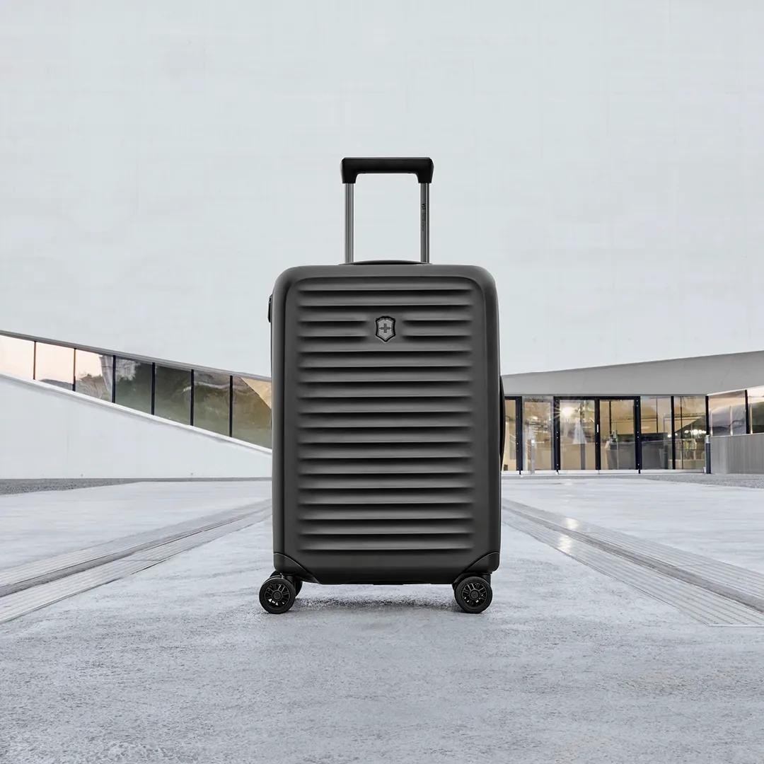 アリックス ヴィナーリ リジュヴィニックス Victorinox Airox Advanced Medium Case in black - 612589