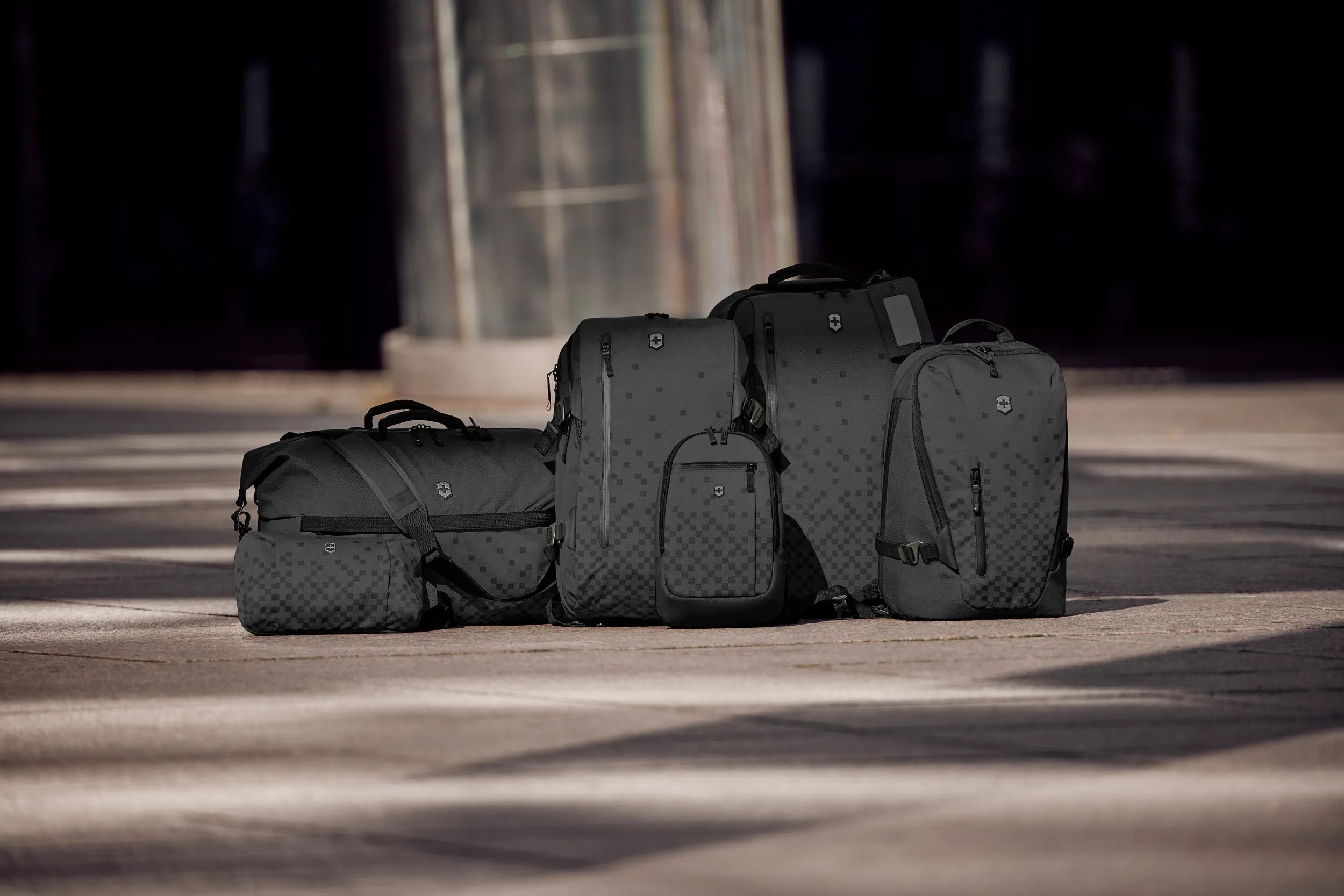 VICTORINOX VXツーリング ホイールド 2in1 キャリーオン Amazon.co.jp: [ビクトリノックス] Vx Touring VXツーリング 2