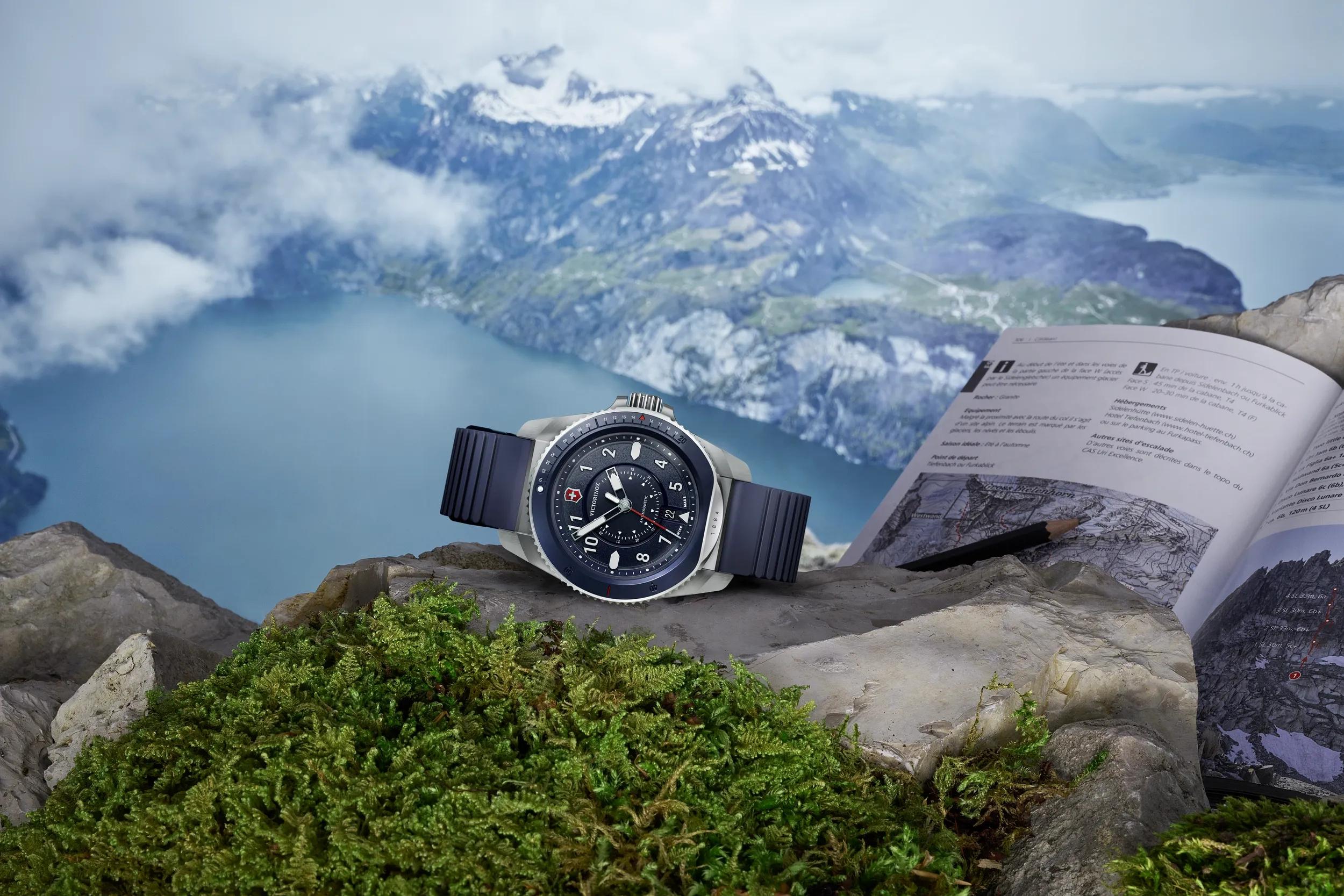 Victorinox Journey 1884 시계