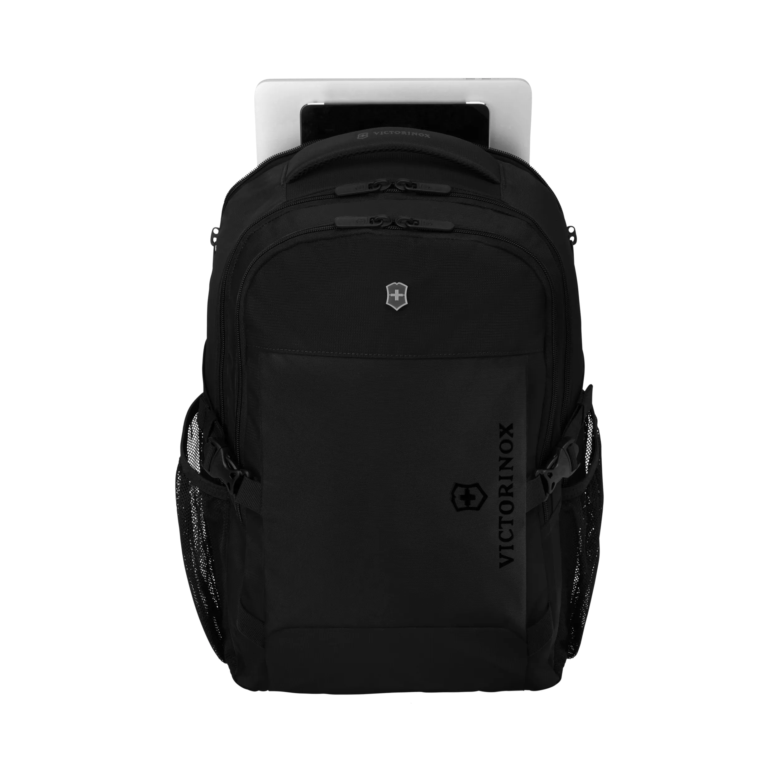 【VICTORINOX】Vx Sport EVO コンパクトバックパック Victorinox VX Sport EVO Compact Backpack in navy - 611415